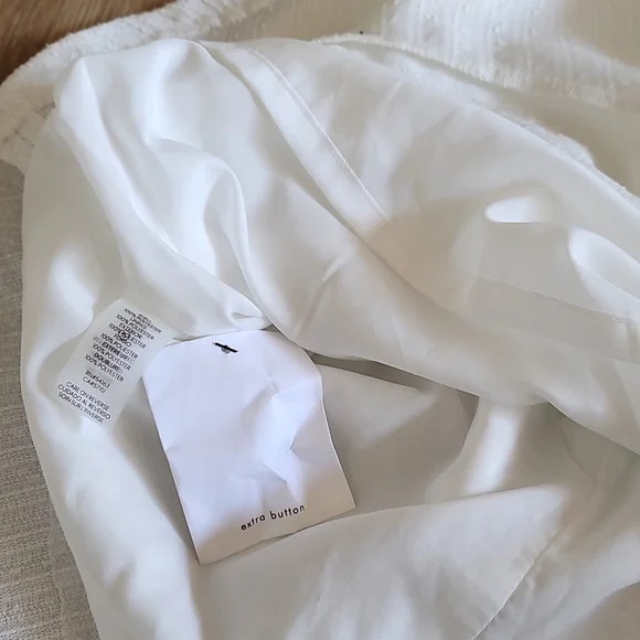 NEW/Karl Lagerfeld Paris/White dress/Size 4 - Picture 6 of 10